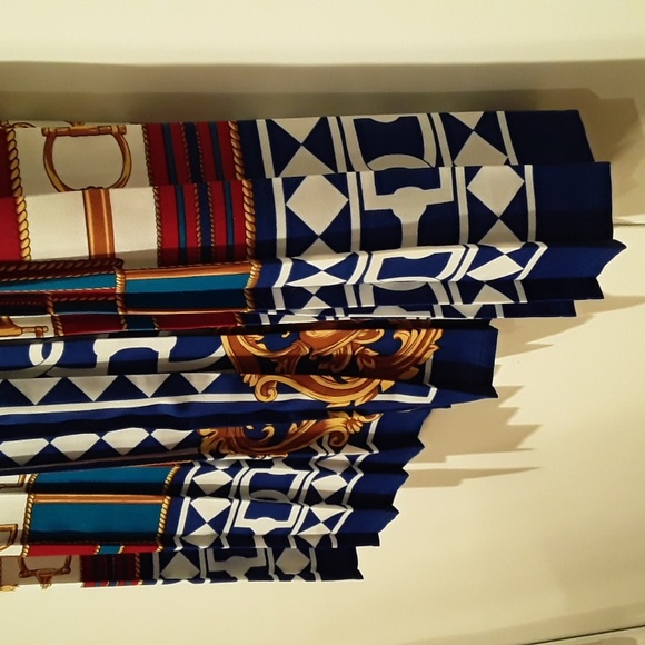 Victor Carlini pleated Status print skirt - Picture 3 of 5